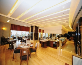 Rotana Khalidiya Hotel